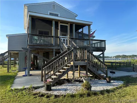 207 River Road River Rd, North, VA 23128