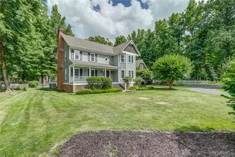 2308 Victoria Crossing Ln, Midlothian, VA 23113