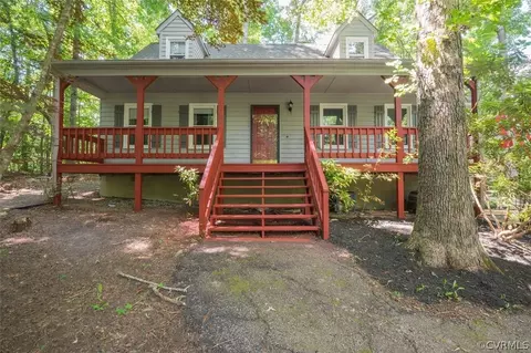 2734 Sutherland Rd, Sutherland, VA 23885