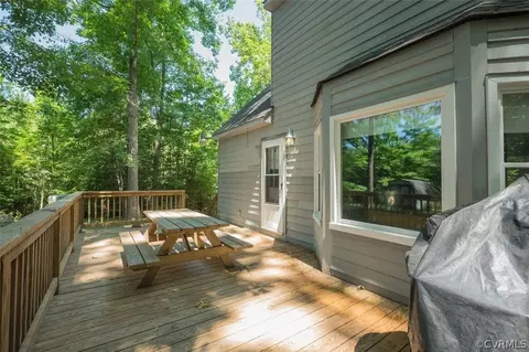 Exterior - 2734 Sutherland Rd, Sutherland, VA 23885 photo 3 of 8