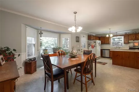 Dining - 2734 Sutherland Rd, Sutherland, VA 23885 photo 1 of 3