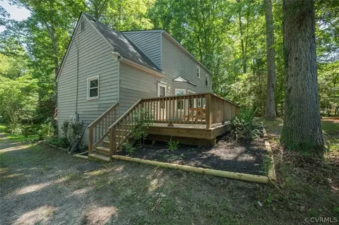Exterior - 2734 Sutherland Rd, Sutherland, VA 23885 photo 6 of 8
