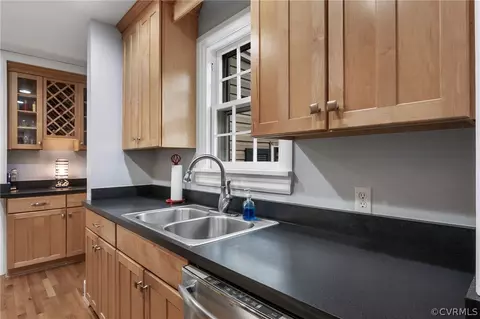 Kitchen - 5211 Devonshire Rd, Richmond, VA 23225 photo 3 of 4