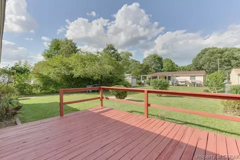 Exterior - 1902 Newton Rd, Hampton, VA 23663 photo 5 of 7