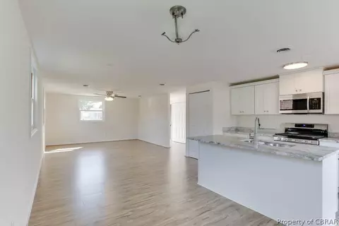 Living - 1902 Newton Rd, Hampton, VA 23663 photo 3 of 4