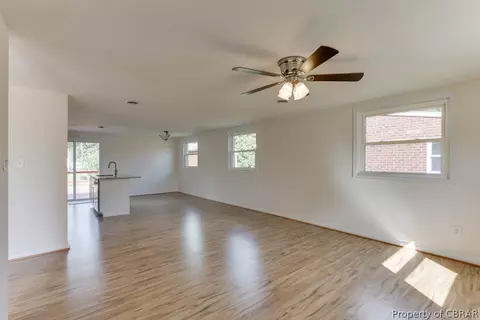 Living - 1902 Newton Rd, Hampton, VA 23663 photo 1 of 4