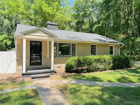 3936 Black Stump Rd, Weems, VA 22576