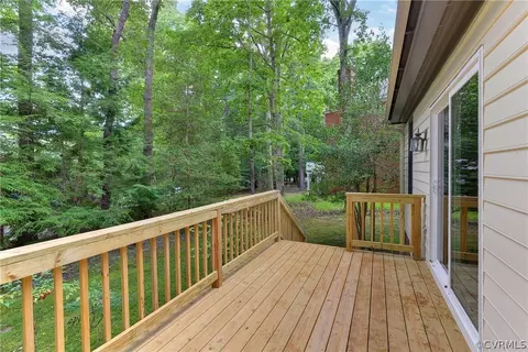 Exterior - 107 Addingtons, Williamsburg, VA 23188 photo 5 of 9