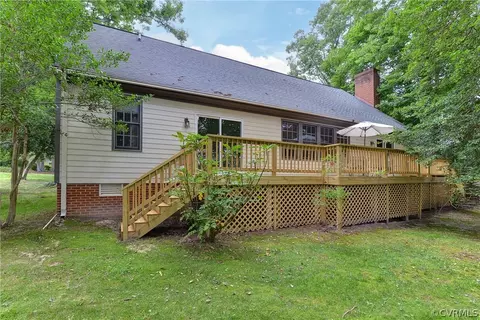 Exterior - 107 Addingtons, Williamsburg, VA 23188 photo 7 of 9