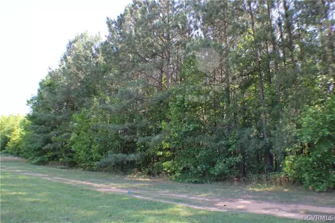 8717 River Rd, South Chesterfield, VA 23083