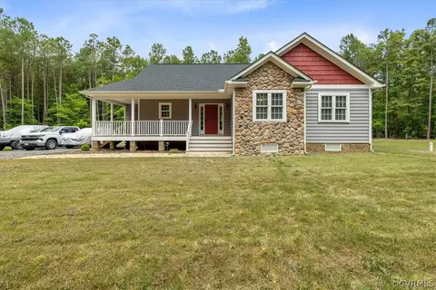 13258 Mount Olive Cohoke Rd, West Point, VA 23181