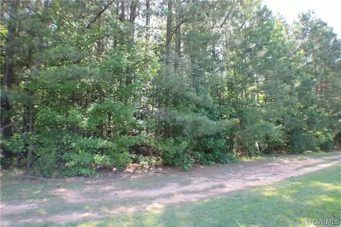 8725 River Rd, South Chesterfield, VA 23803