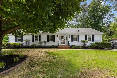 7430 Lexington Dr, Mechanicsville, VA 23111