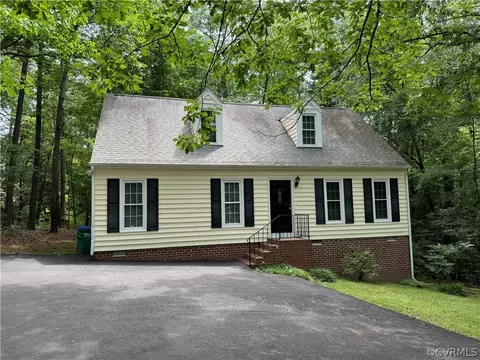 8021 Burrundie Dr, Richmond, VA 23225