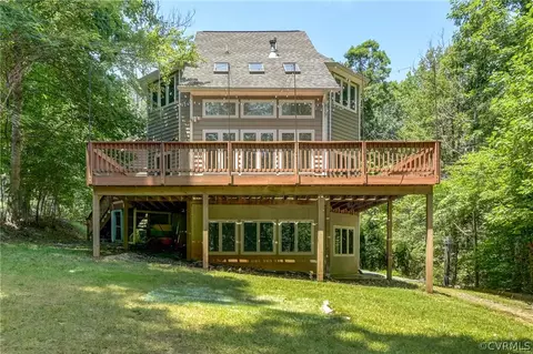 622 Anna Coves Blvd, Mineral, VA 23117