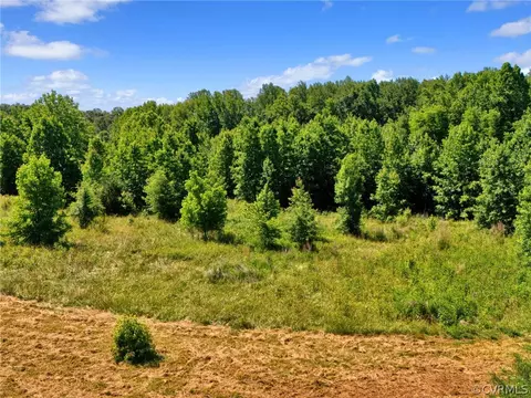 210 Ivy Cliff Dr, Bumpass, VA 23024 photo 4