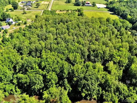 210 Ivy Cliff Dr, Bumpass, VA 23024 photo 8