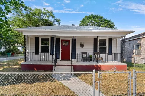 1225 Paul St, Petersburg, VA 23803