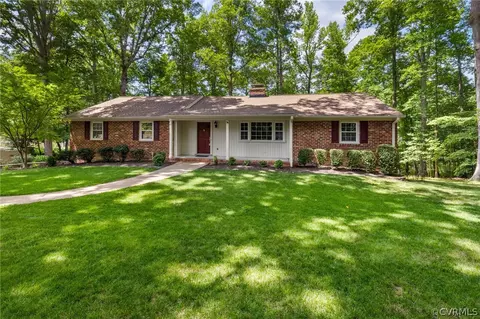 4534 Forrestal Rd, Chester, VA 23831