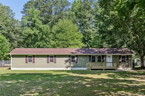 648 Coachpoint Rd, Hartfield, VA 23071