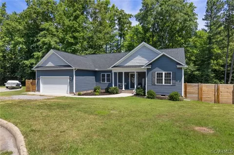 160 Watercress Ct, Colonial Heights, VA 23834