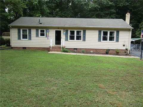 7 Pleasant St, Highland Springs, VA 23075