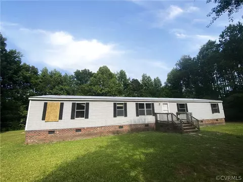 2450 Hollyhock Trl, Skippers, VA 23879