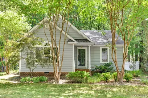 603 Old Station St, Ashland, VA 23005