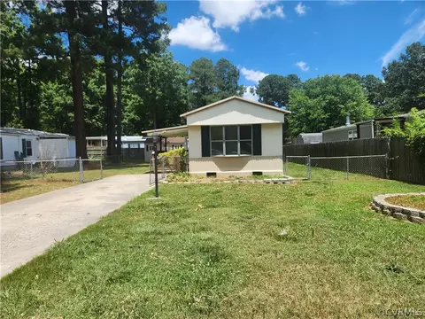 2302 Swift Bluff Dr, South Chesterfield, VA 23834