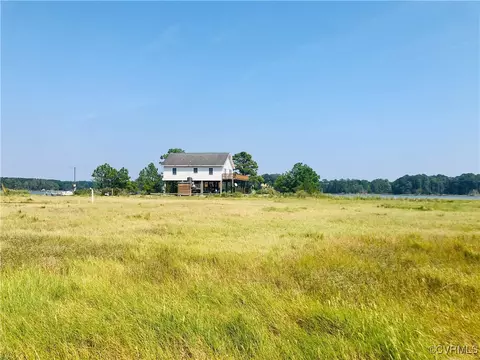 Exterior - 62 River Rd, North, VA 23128 photo 3 of 7