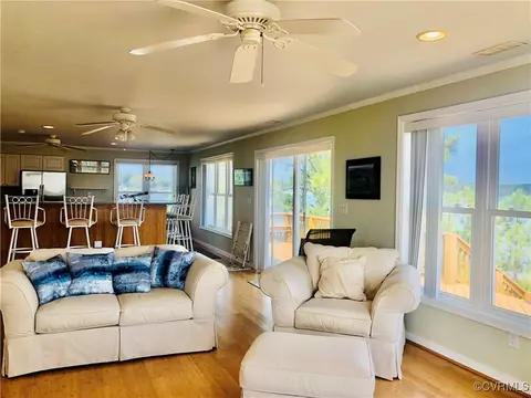 Living - 62 River Rd, North, VA 23128 photo 2 of 4