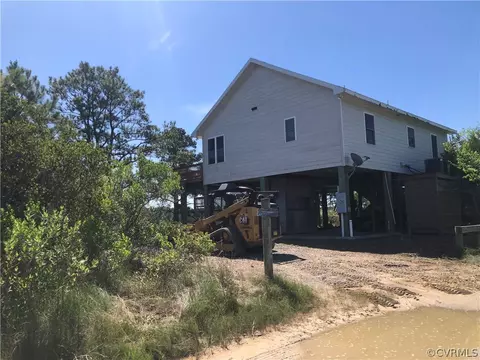 Exterior - 62 River Rd, North, VA 23128 photo 6 of 7