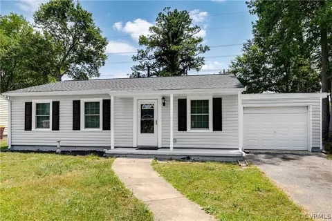 416 Deerfield Dr, Petersburg, VA 23805