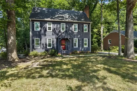 8718 Privet Dr, North Chesterfield, VA 23237