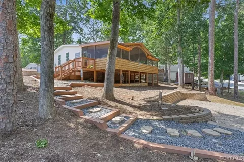 599 Boardman Dr, Bracey, VA 23919