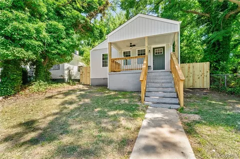 242 Shore St, Petersburg, VA 23803