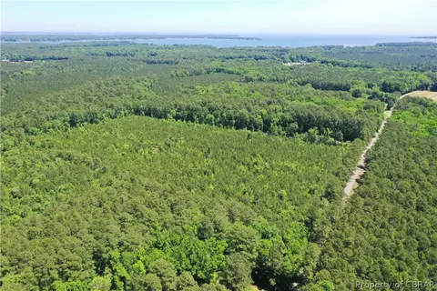 16 Ac Ridge Rd, Mathews, VA 23035