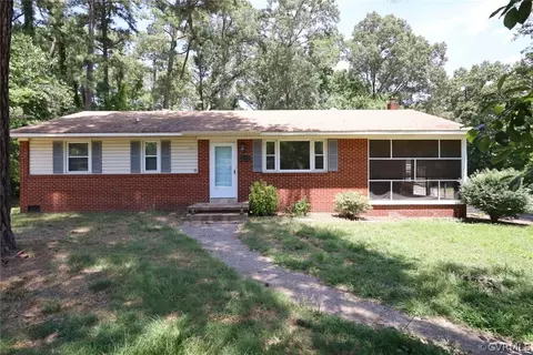 12733 Richmond St, Chester, VA 23831
