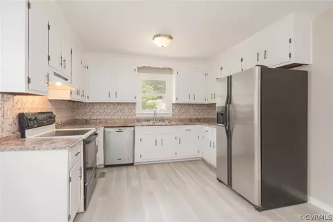 128 E Cherry Hill Cir, Aylett, VA 23009 photo 9