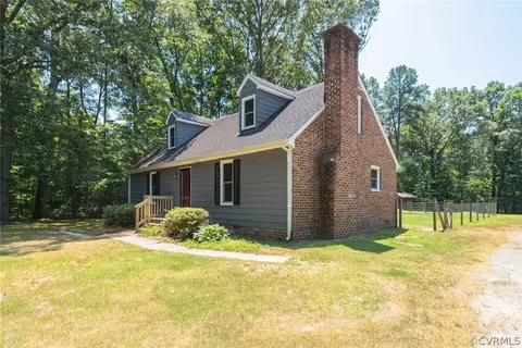 128 E Cherry Hill Cir, Aylett, VA 23009 photo 3