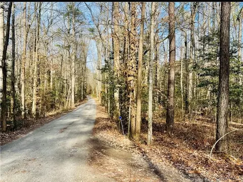 58 Nnn Toe Ink Ter Cir, Quinton, VA 23141