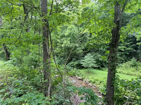 0 Roaring Run Rd, Eagle Rock, VA 24085