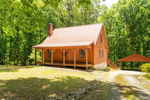 11542 Five Forks Rd, Farmville, VA 23901