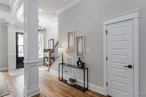 Entry Way - 2000 Grove Ave, Richmond, VA 23220 photo 3 of 5