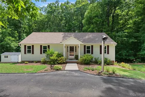 2013 Piping Tree Ferry Rd, Mechanicsville, VA 23111