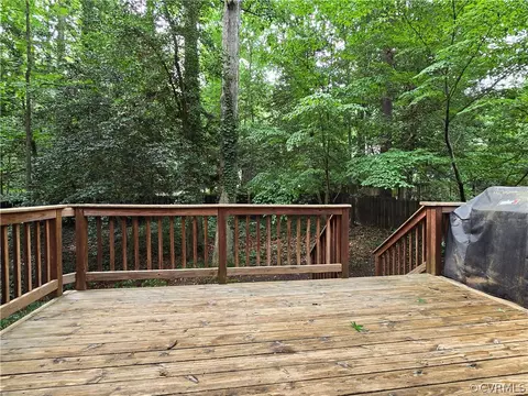 Exterior - 5909 Bliley Rd, Richmond, VA 23225 photo 4 of 11