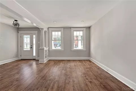 Living - 720 Arnold Ave, Richmond, VA 23222 photo 4 of 5