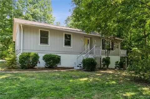 613 Patsy Ln, Ruther Glen, VA 22546