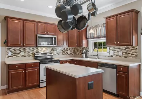 Kitchen - 3647 Cedar Plains Rd, Sandy Hook, VA 23153 photo 2 of 5