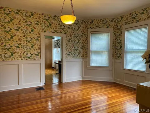 Dining - 722 S Broad St, Kenbridge, VA 23944 photo 1 of 2